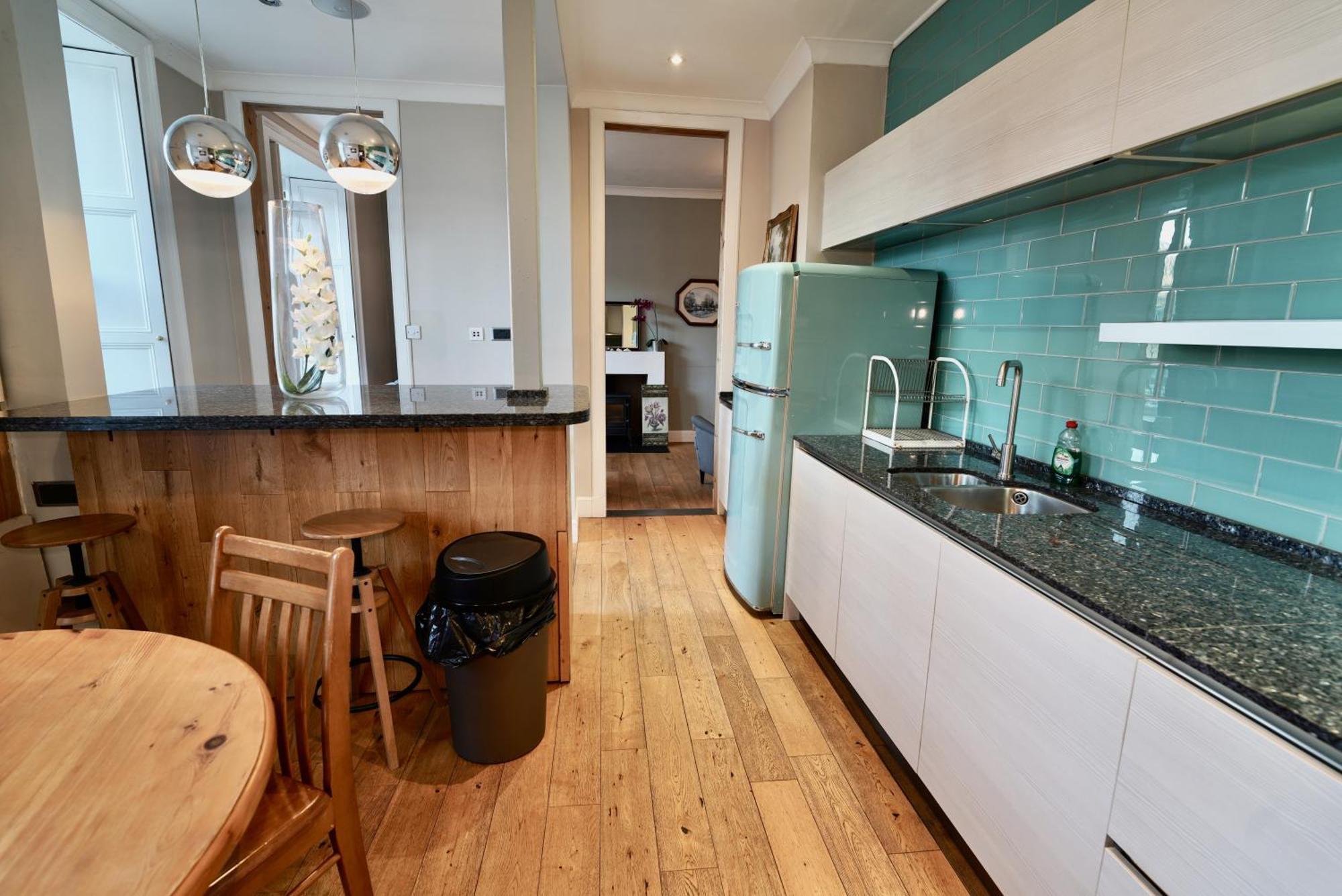 Spacious 2 Bed Apt Next To Royal Mile & Waverley エディンバラ エクステリア 写真