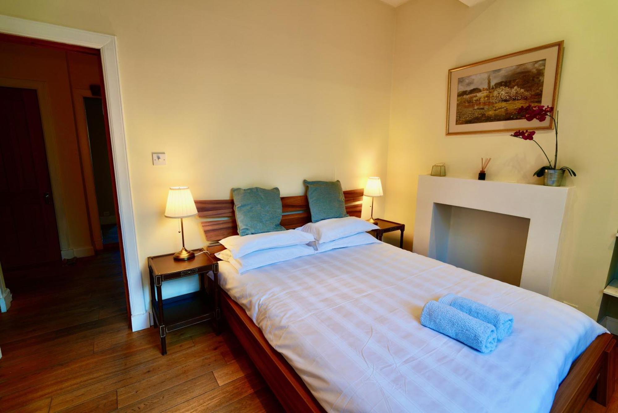 Spacious 2 Bed Apt Next To Royal Mile & Waverley エディンバラ エクステリア 写真