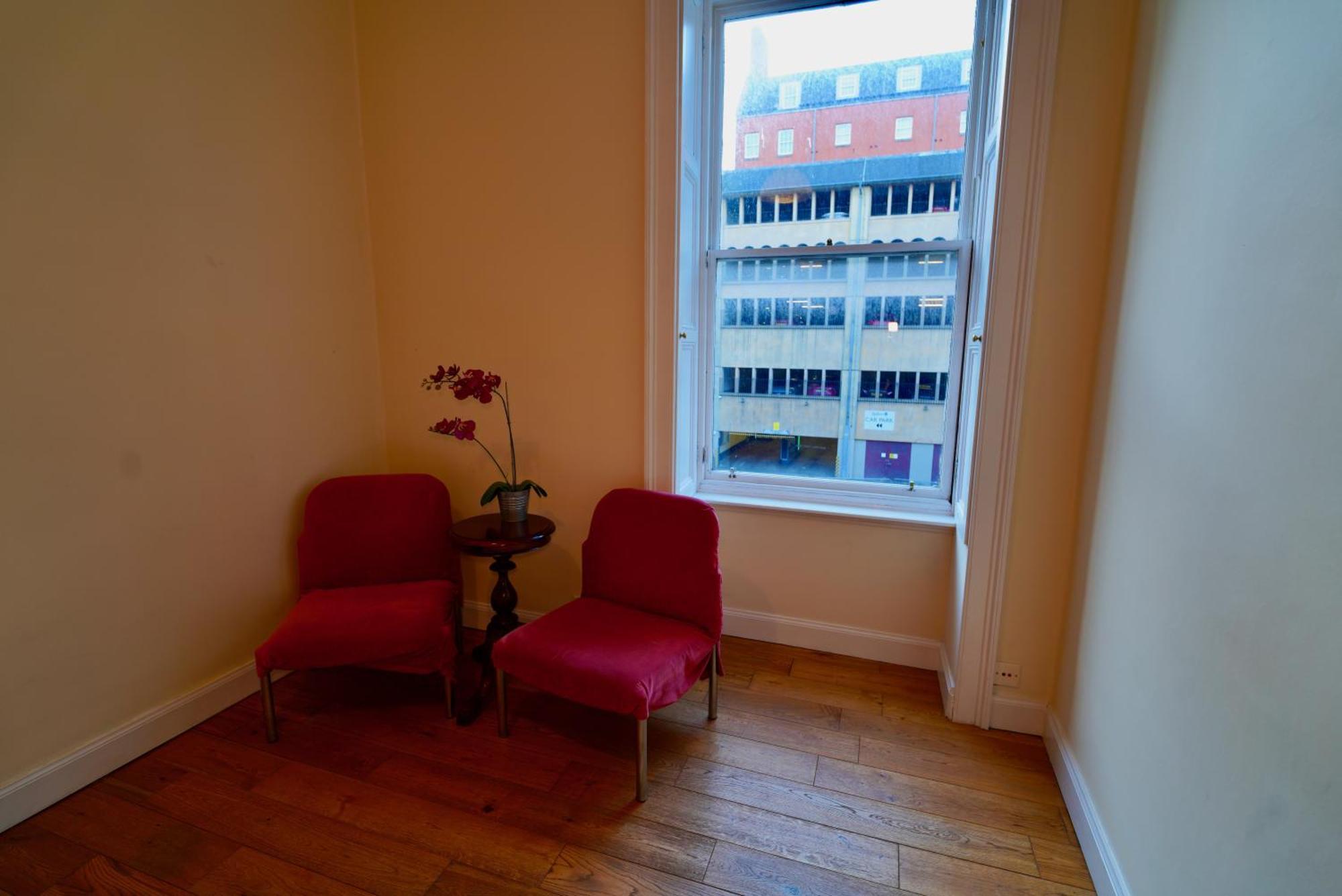 Spacious 2 Bed Apt Next To Royal Mile & Waverley エディンバラ エクステリア 写真
