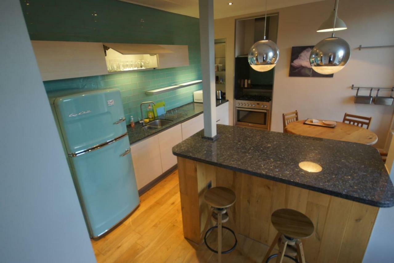 Spacious 2 Bed Apt Next To Royal Mile & Waverley エディンバラ エクステリア 写真