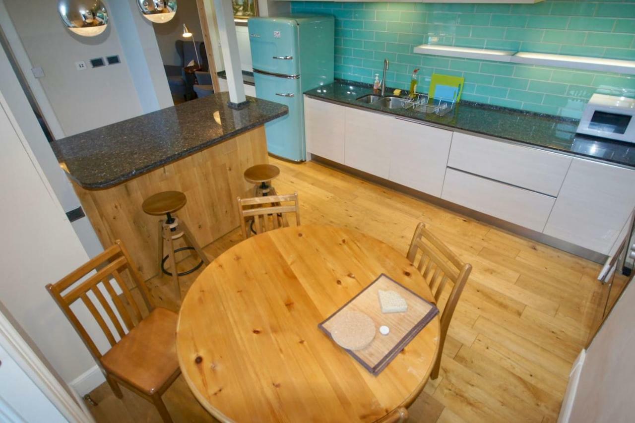 Spacious 2 Bed Apt Next To Royal Mile & Waverley エディンバラ エクステリア 写真